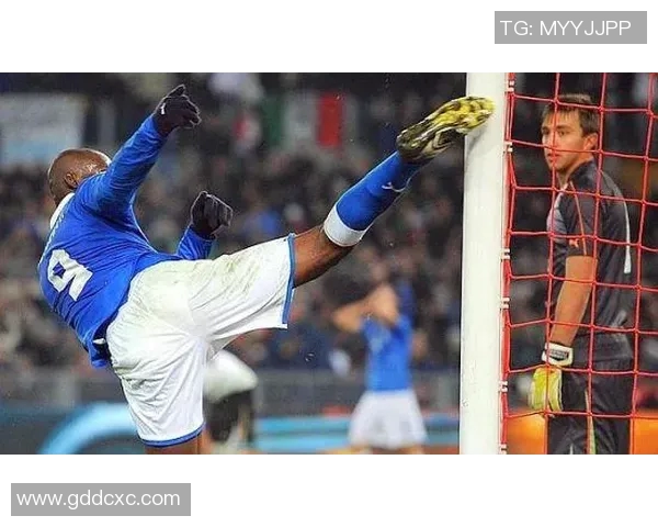 足球明星怒火中烧瞬间集锦展现激情与斗志的真实面貌